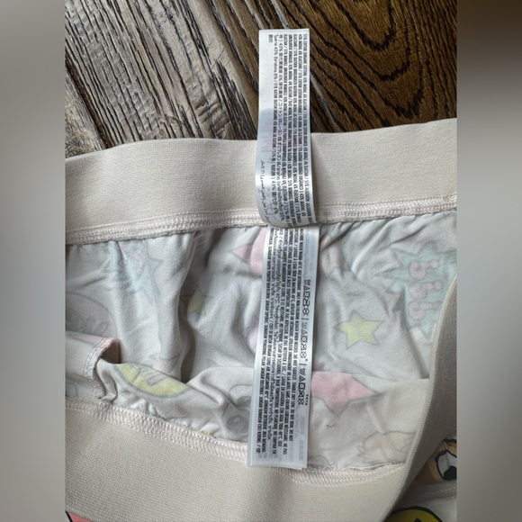 DISNEY Women’s Cartoon Print Pajama Pants Size Large - Picture 4 of 4